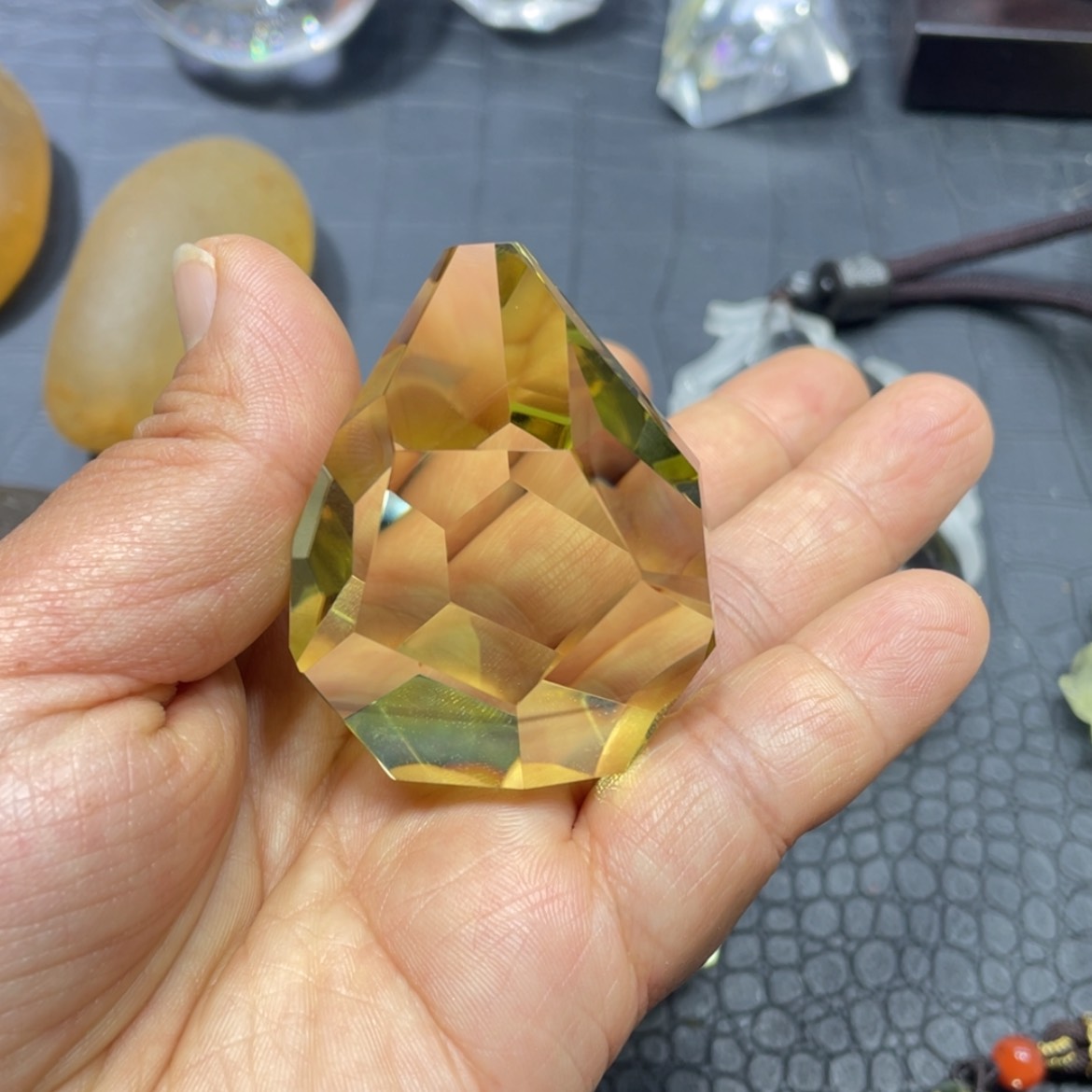 【闪购商品】水晶吊坠未镶嵌小*蛋