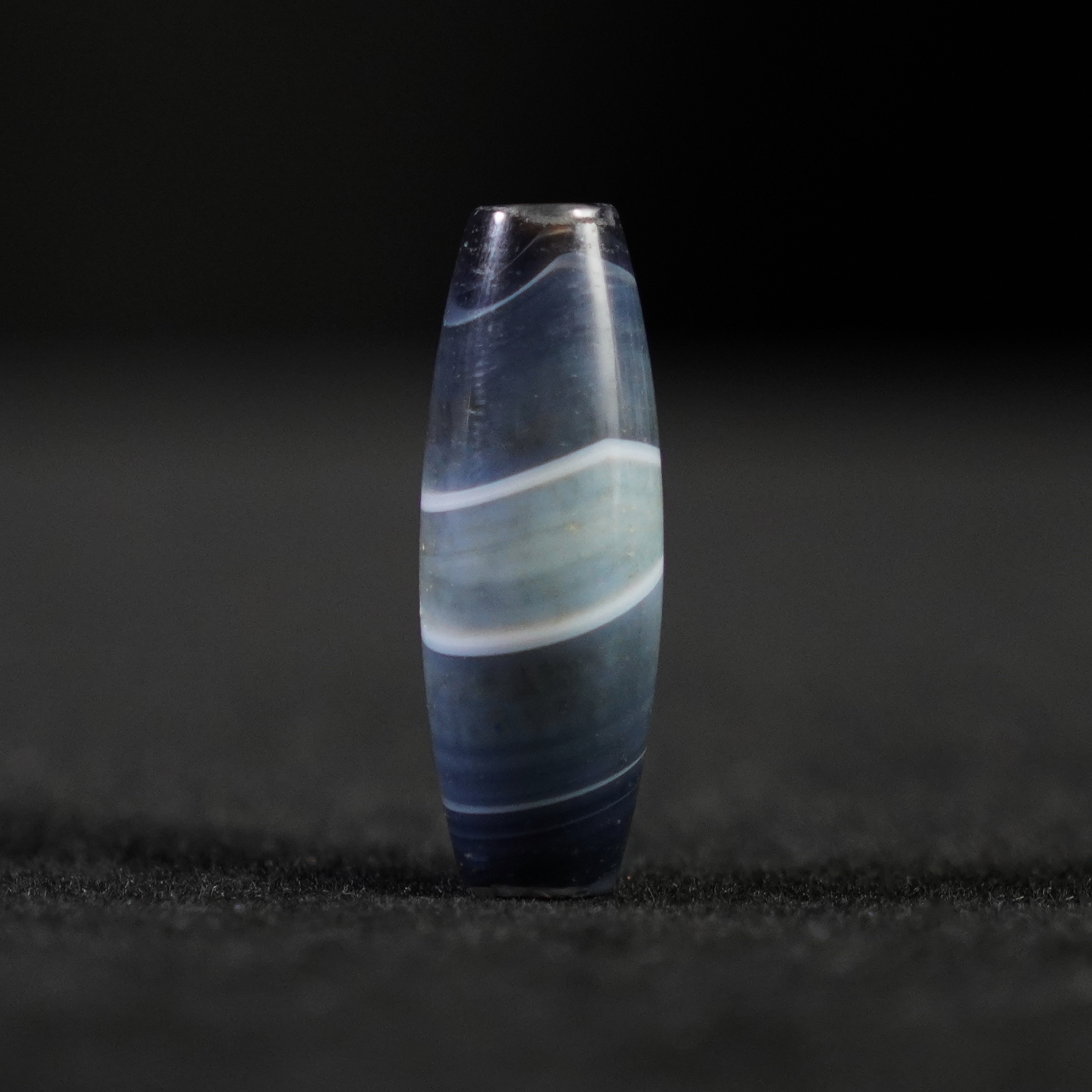 H2405311714/清代-18世纪/西亚缠丝玛瑙桶珠 文玩 古董 收藏