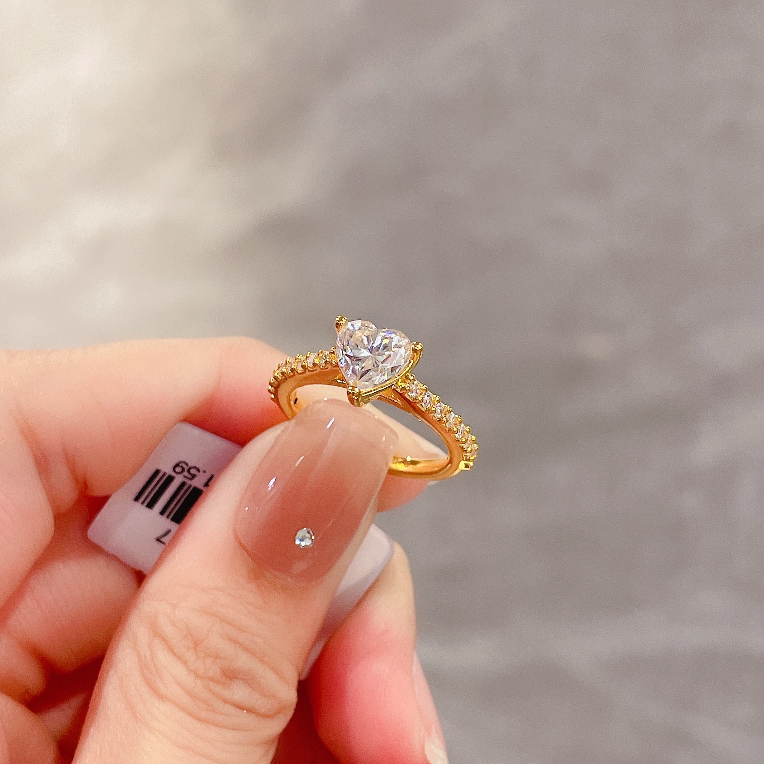 足金999 黄金首饰 5D工艺 镶嵌莫桑编号093款戒指 时尚简约