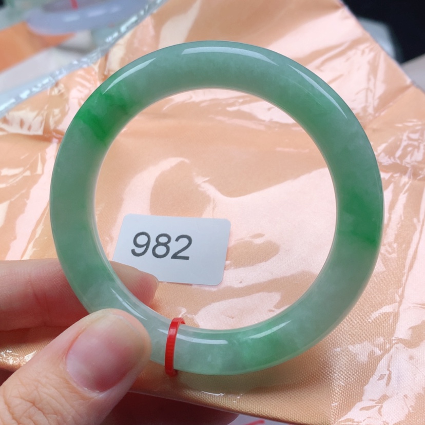 【闪购商品】翡翠手镯未镶嵌982
