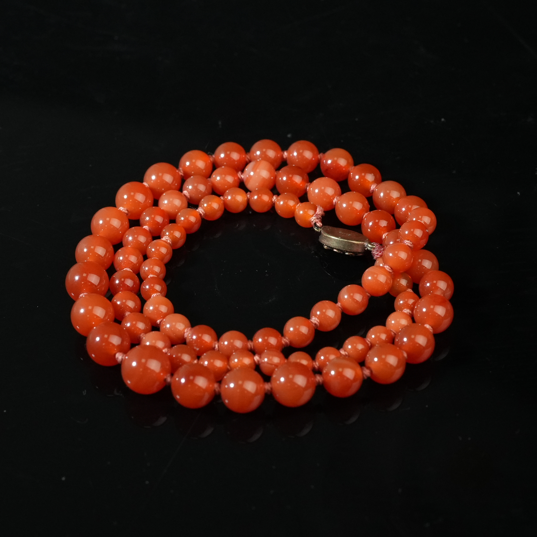 二十世纪中后期玛瑙珠串（银花丝扣头）【华豫之门】AAGTY241018004