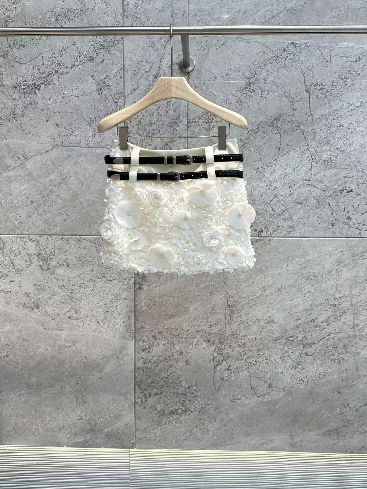 avvenn 24秋冬新品手工立体花半裙AM9150167436000