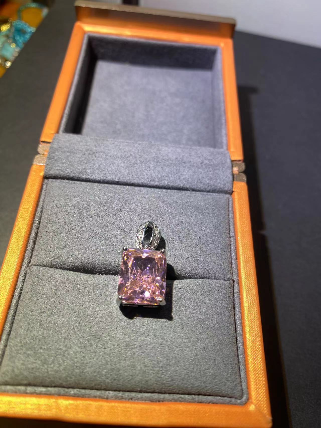 吊坠 【时尚经典】粉色吊坠CL22-26