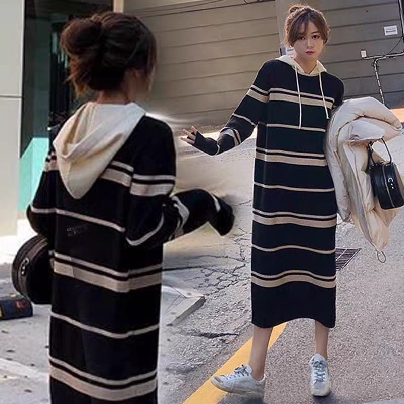 孕妇装针织中长裙2025秋冬哺乳连衣裙产后外出过膝内搭连帽毛衣裙