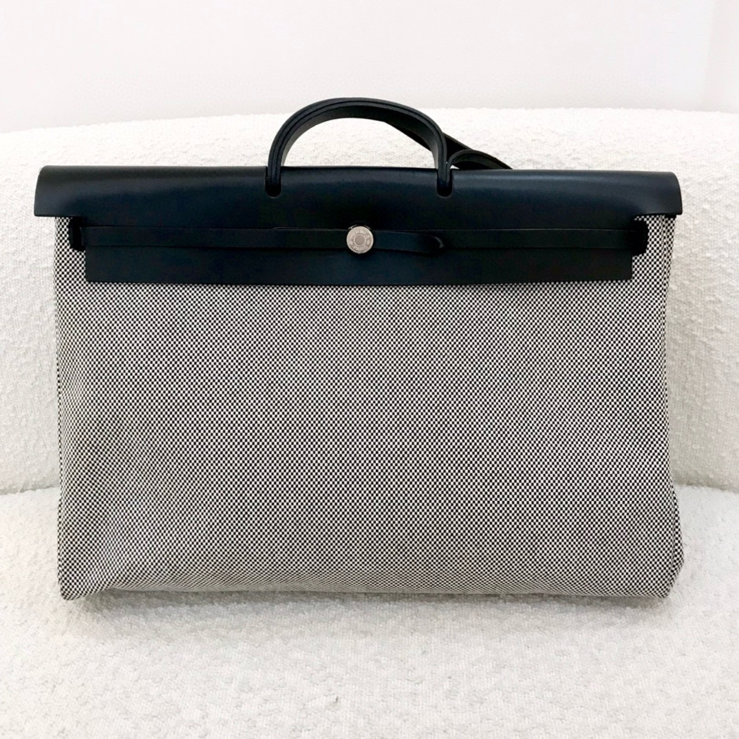 全新未使用 Hermes/爱马仕  herbag50熊猫拼色box拼帆布z刻0717a8