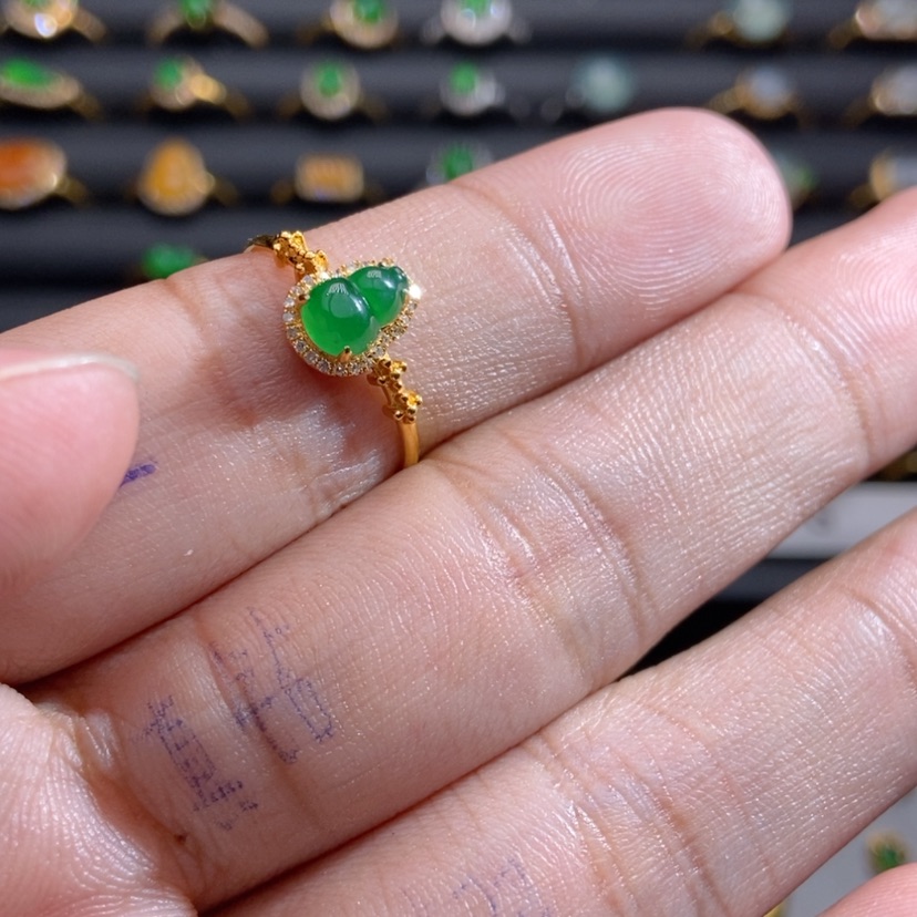 【闪购商品】翡翠戒指18K金镶嵌。*。