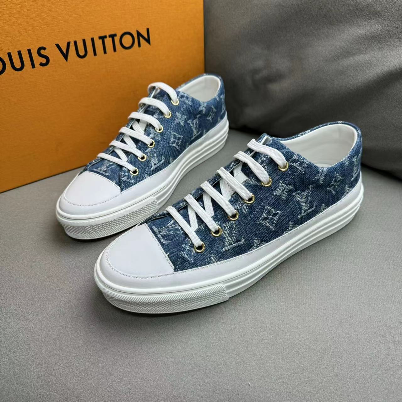 LouisVuitton/路易威登牛仔蓝刺绣老花满印时尚百搭板鞋39码/全新