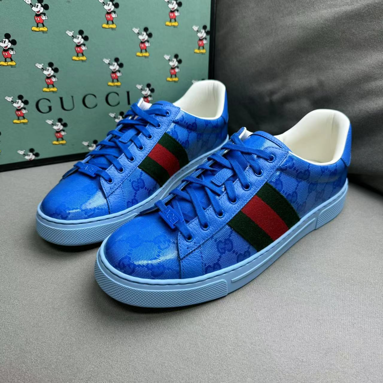 全新未使用 GUCCI/古驰 蓝色亮面双G老花满印百搭低帮板鞋41码