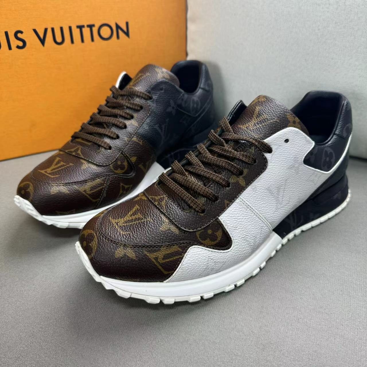 LouisVuitton/路易威登黑白棕三色老花休闲百搭运动鞋39.5码/98新