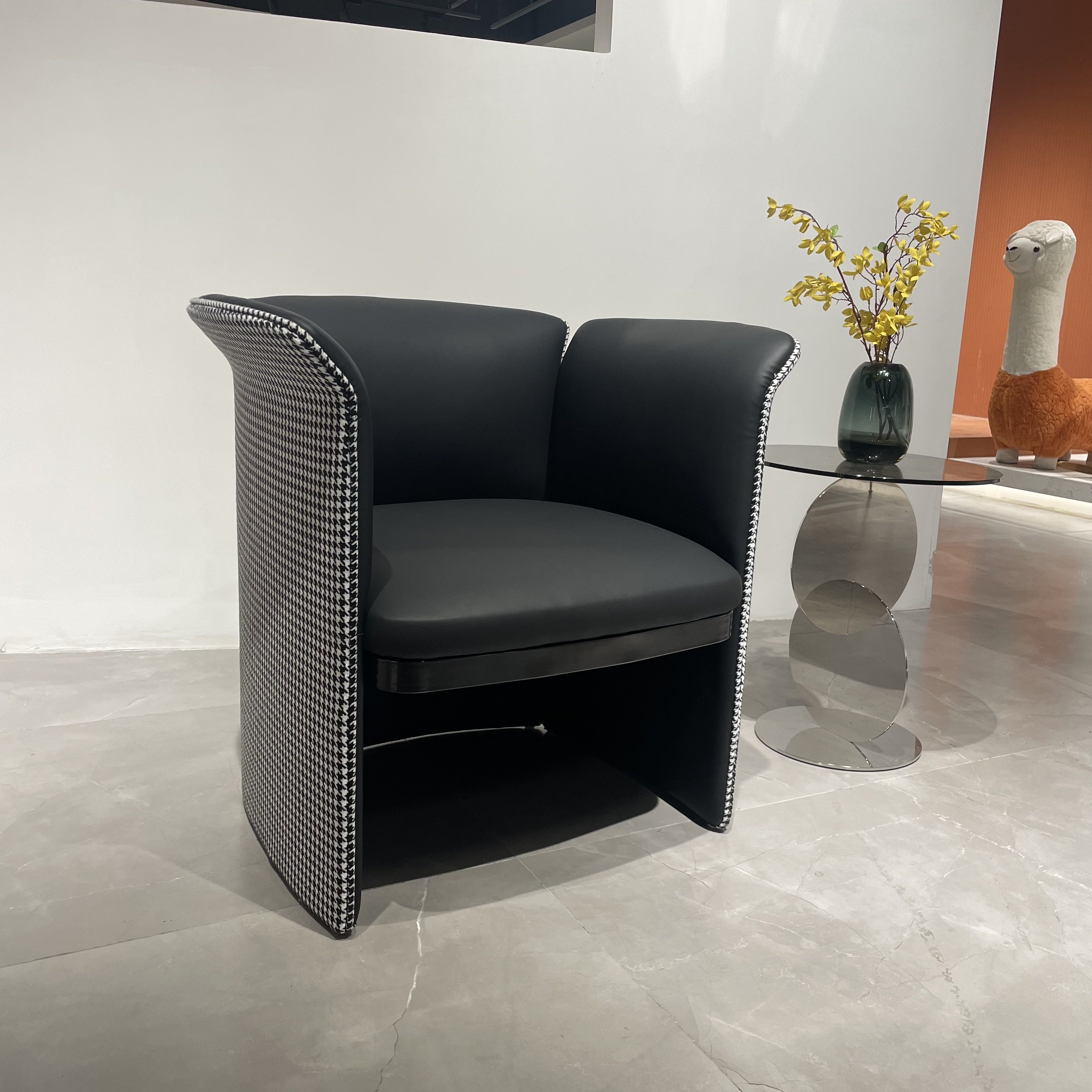 意式极简轻奢中古单人沙发个性简约时尚单椅设计师款客厅阳台休闲