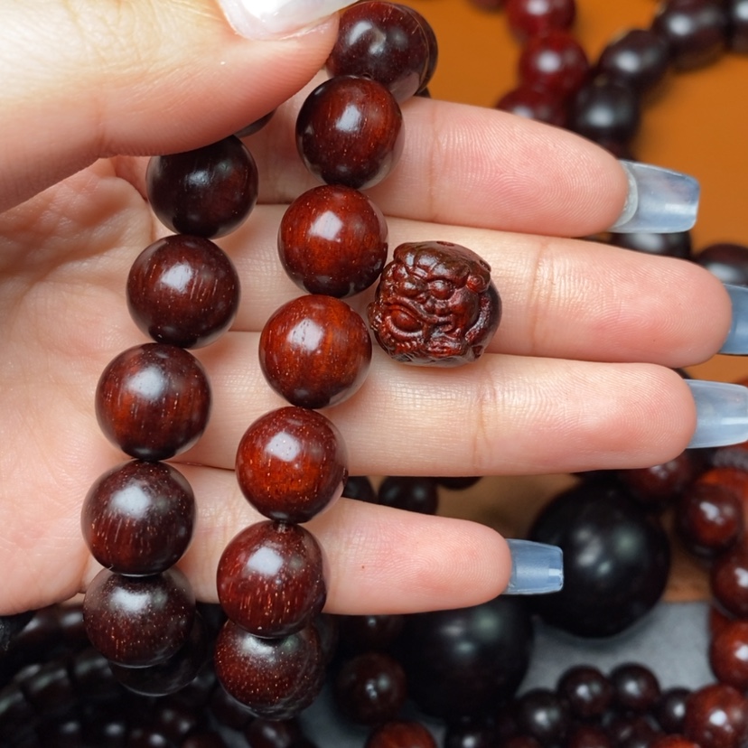 【闪购商品】檀木燕**疆