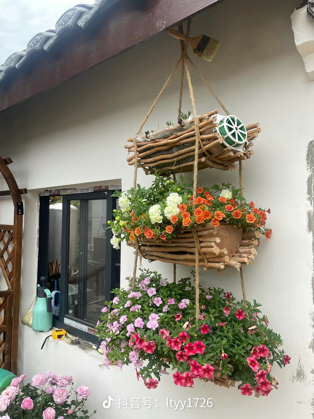 三连挂木制壁挂三层壁挂层麻绳吊兰多肉垂吊绿植花园蝴蝶兰户外