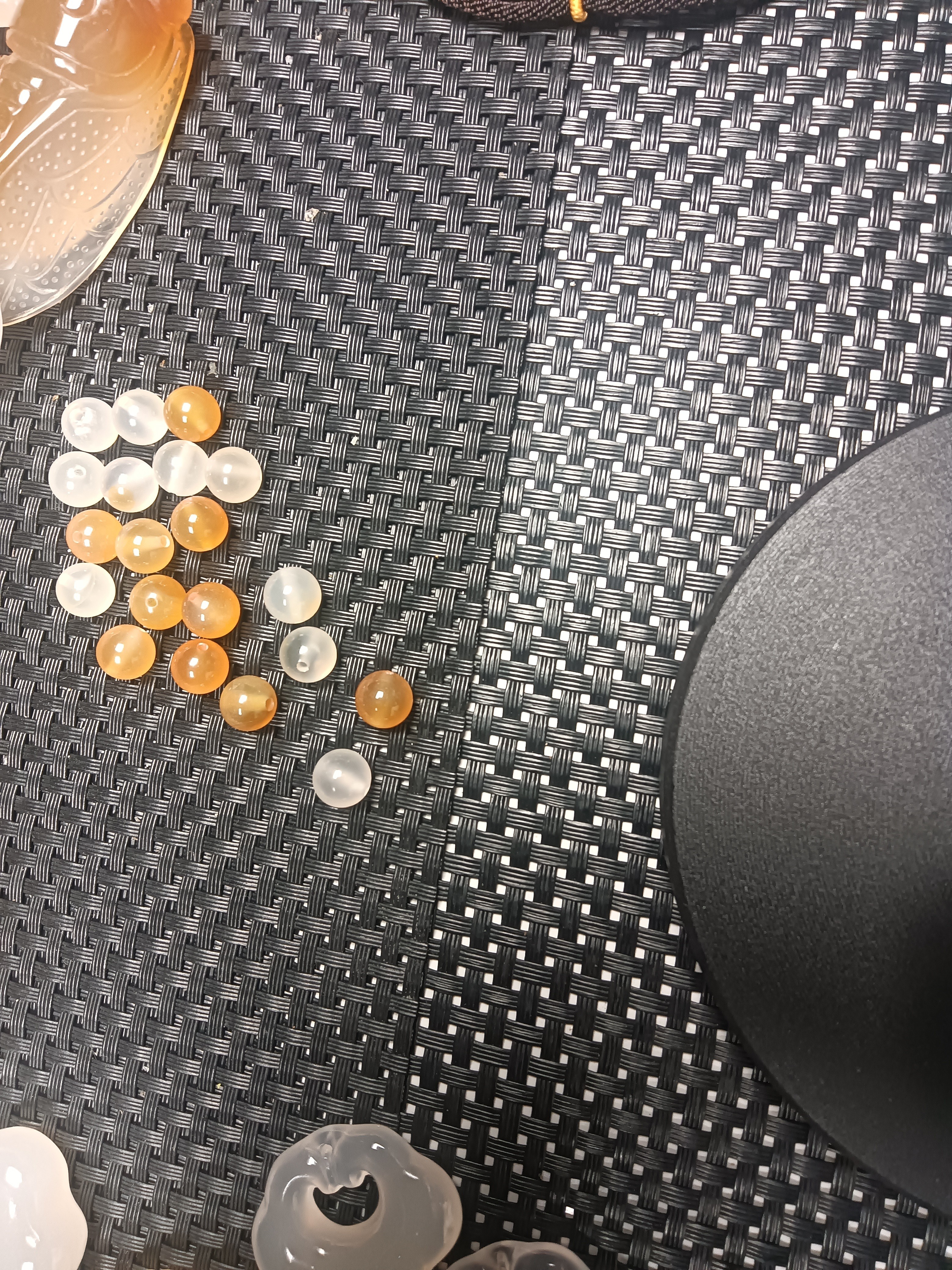 玛瑙珠子红白黄随机发