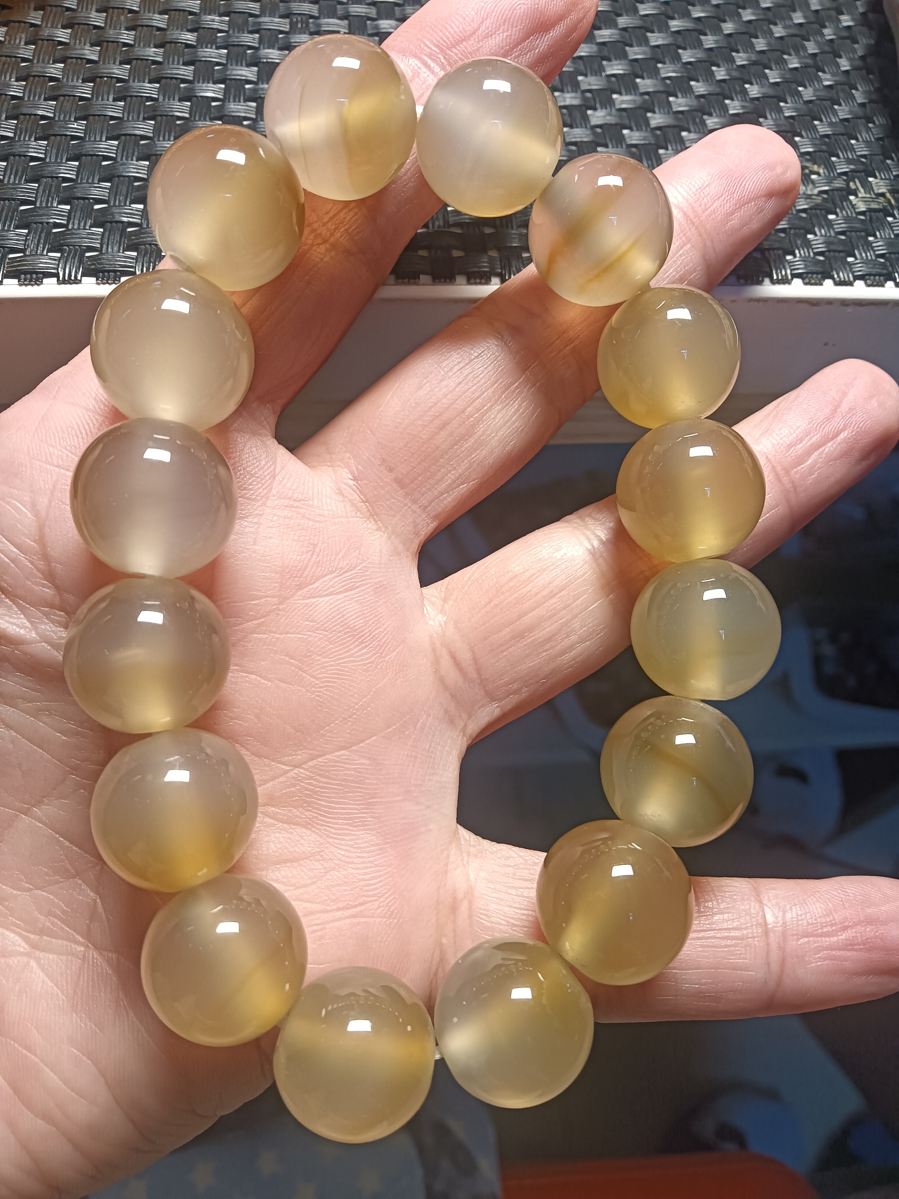 玛瑙手串卡16逊克料