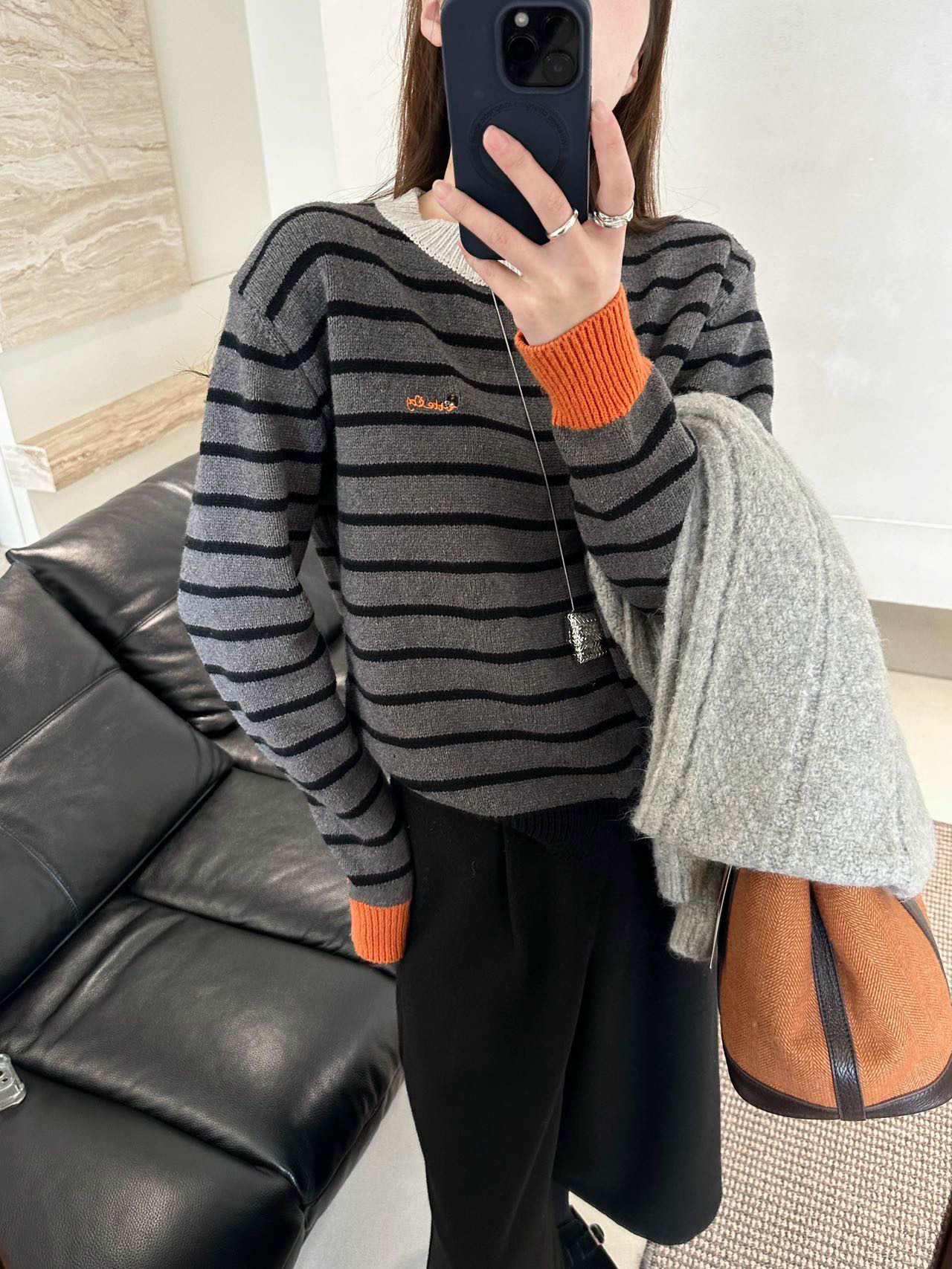 撞色袖口领口针织衫羊毛条纹刺绣小字母毛衣云小熊服饰