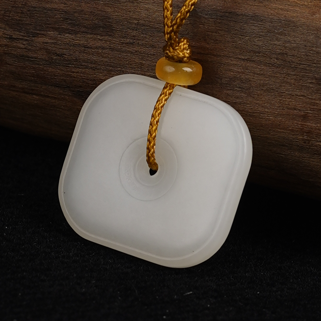 XR00577二十世纪和田方形平安扣