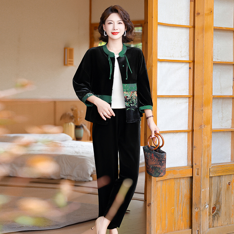 新款休闲春秋国风金丝绒长袖套装妈妈中老年女上衣时尚显瘦两件套