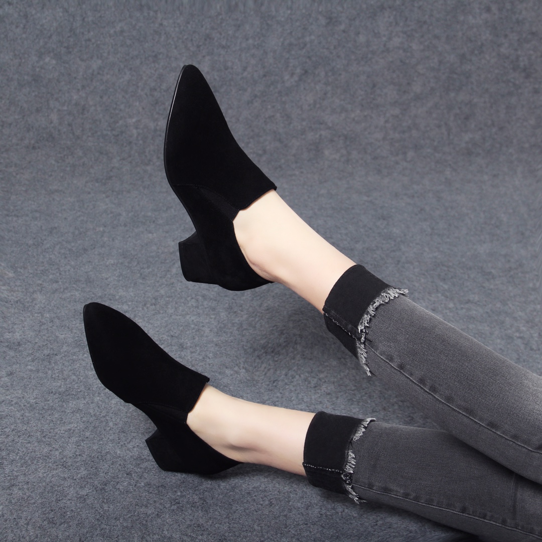 2024春秋夏季新款真皮尖头低跟百搭软底高端大气上档次黑色跟鞋