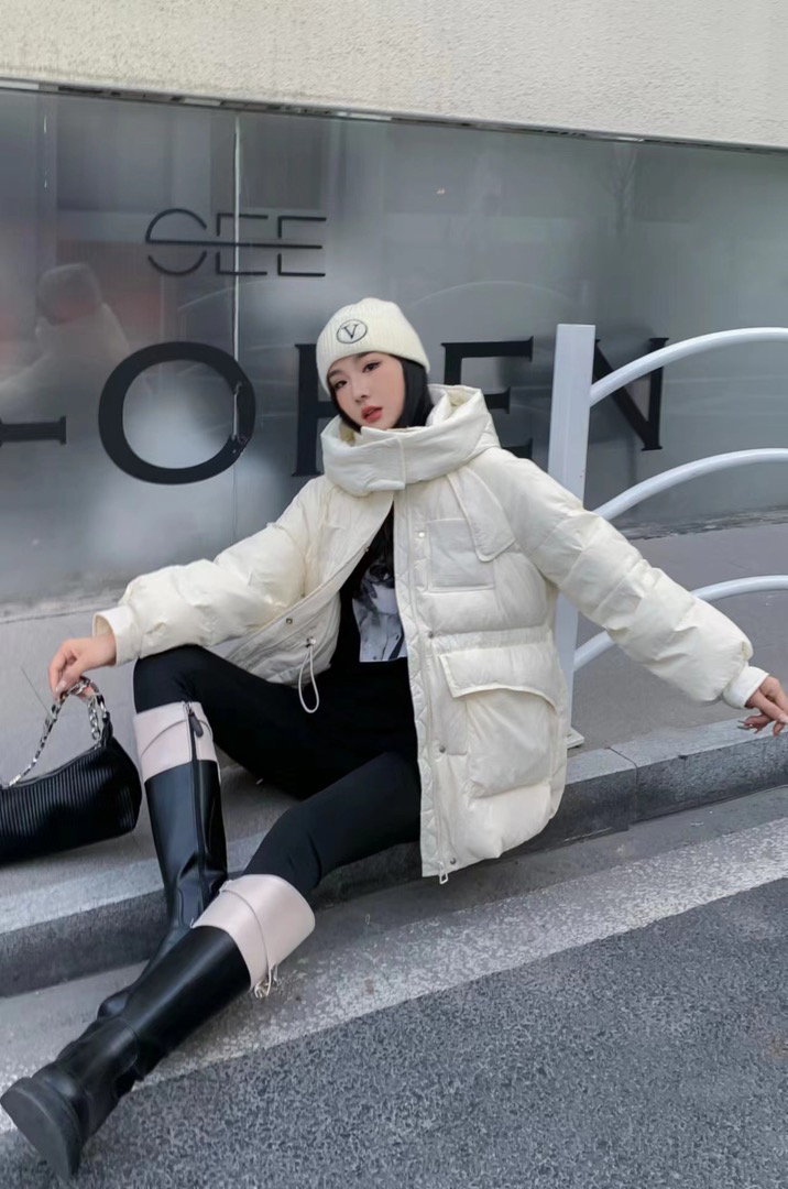 妮妮家0827冬季新款休闲连帽抽绳羽绒外套