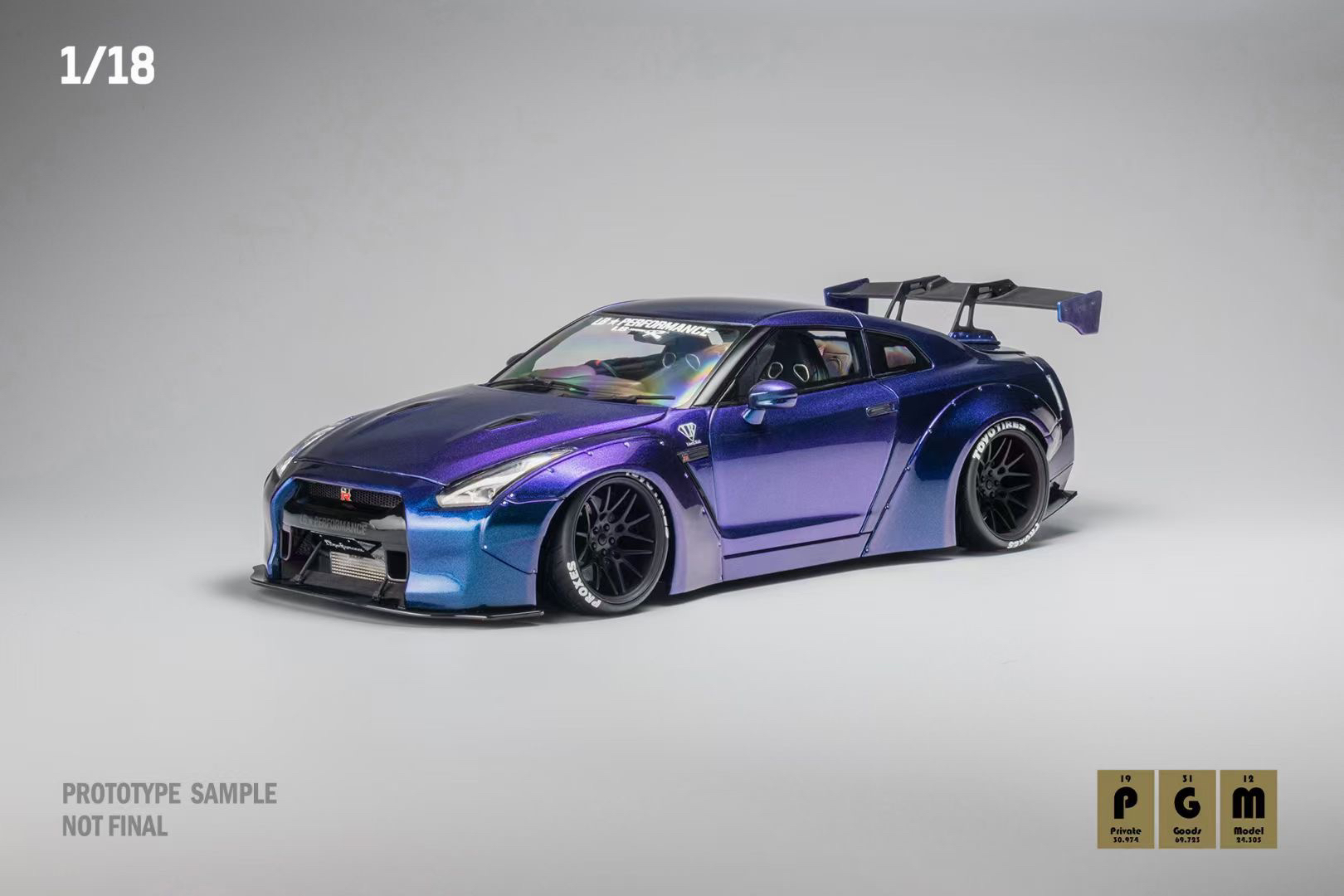 PGM 1:18 日产GTR R35 LB宽体 变色龙 合金全开汽车模型