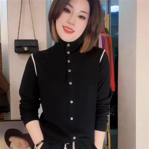 早春新款半高领显瘦打底衫女时髦舒适气质长袖百搭纯色上衣潮