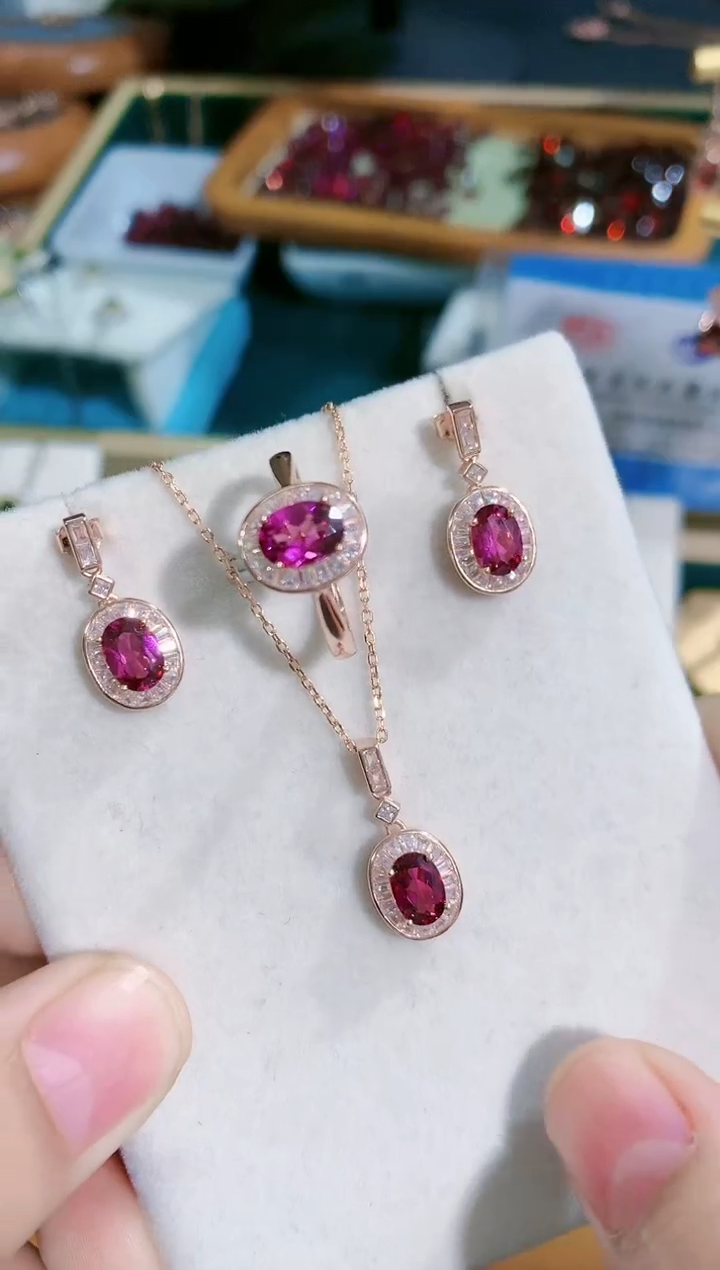 【闪购商品】石榴石套装银S925镶嵌天然镁铝