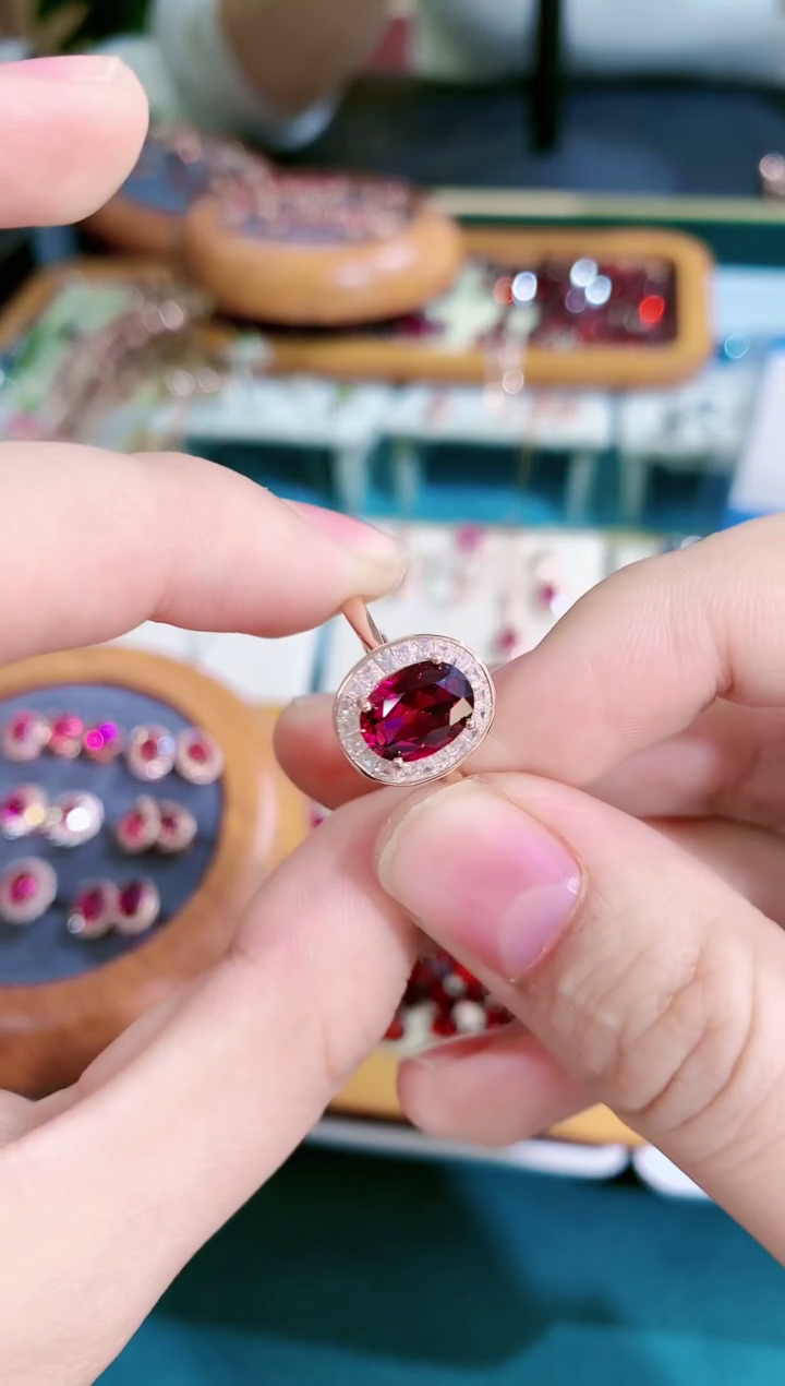 【闪购商品】石榴石戒指银S925镶嵌天然镁铝