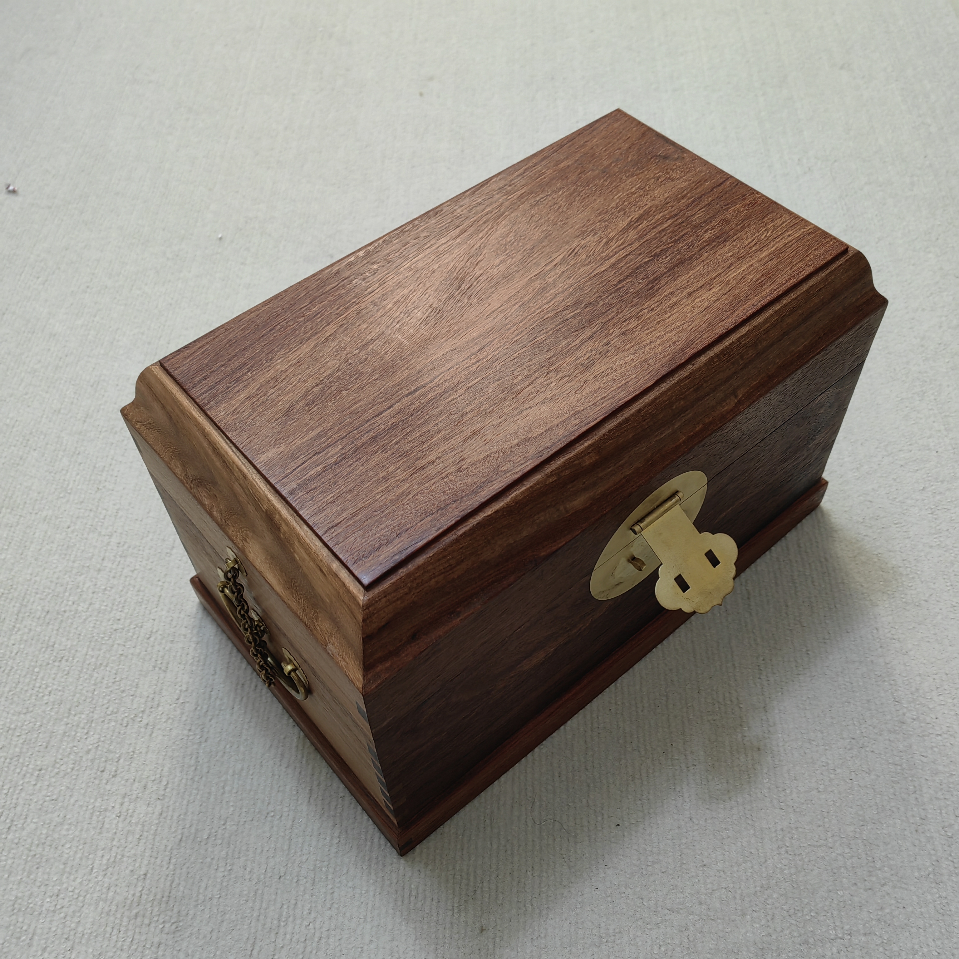 M官帽箱缅花37*22*23