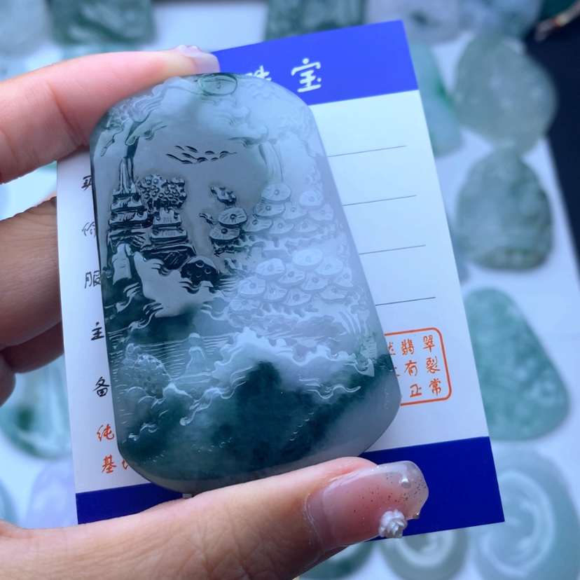 【闪购商品】翡翠颈饰未镶嵌清*