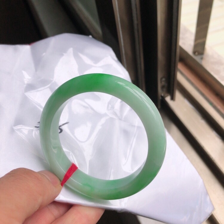 缅甸天然翡翠A货手镯未镶嵌