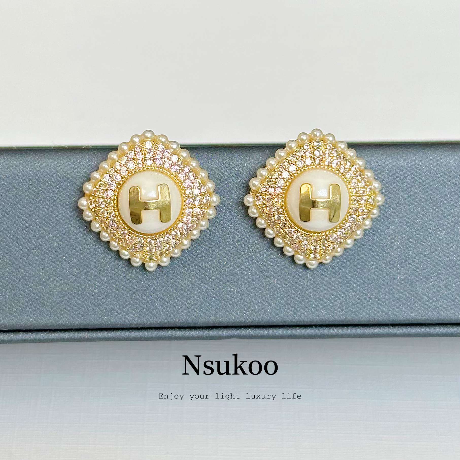 铜合金仿珍珠耳饰 E0395 时尚简约气质优雅H字母精致耳钉