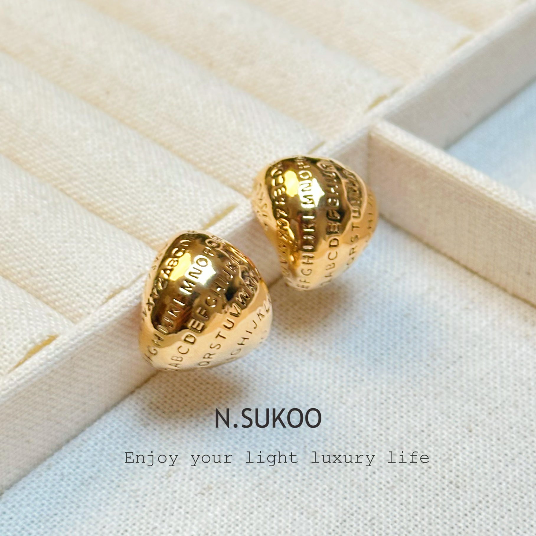 铜合金耳饰 E0489-390时尚简约气质百搭优雅字母耳钉