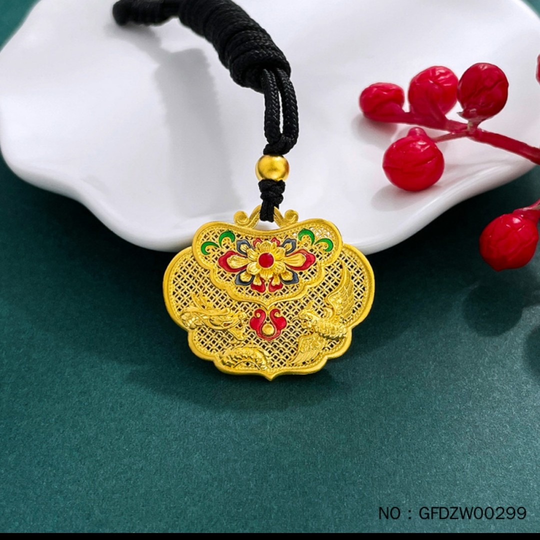 点哥黄金珠宝甄选足金珐琅龙凤呈祥锁包吊坠