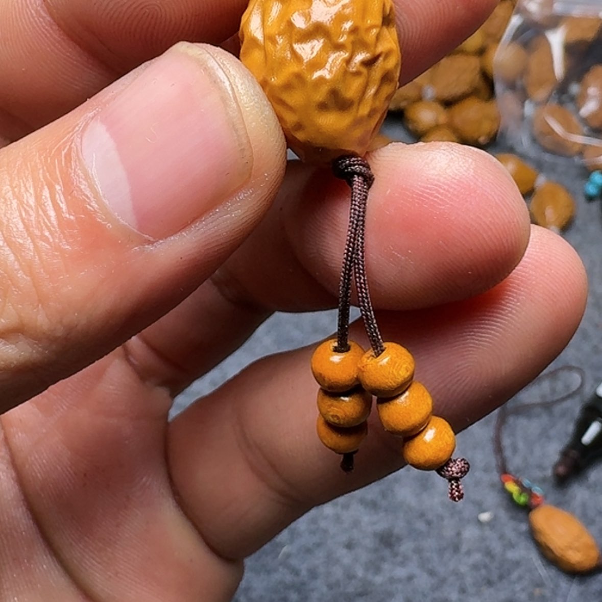 【闪购商品】橄榄核吊坠
