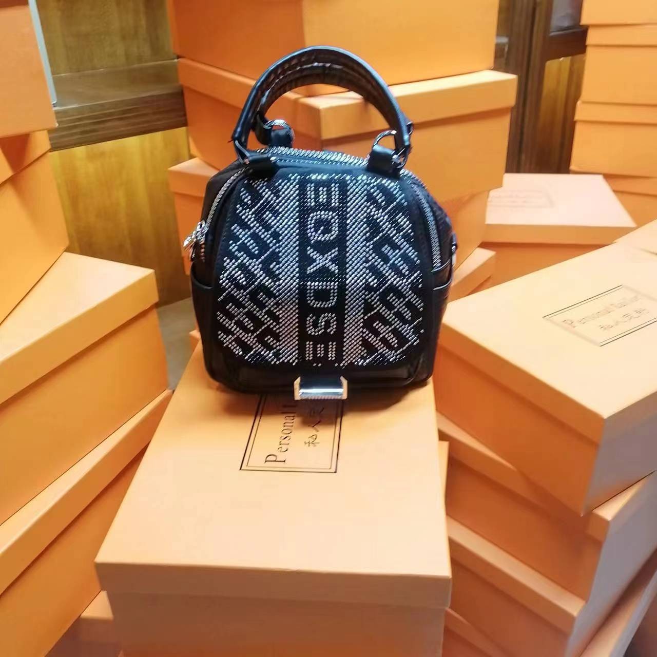 小 孤品 2899  黑色 高品质女包 （限购1单 ）