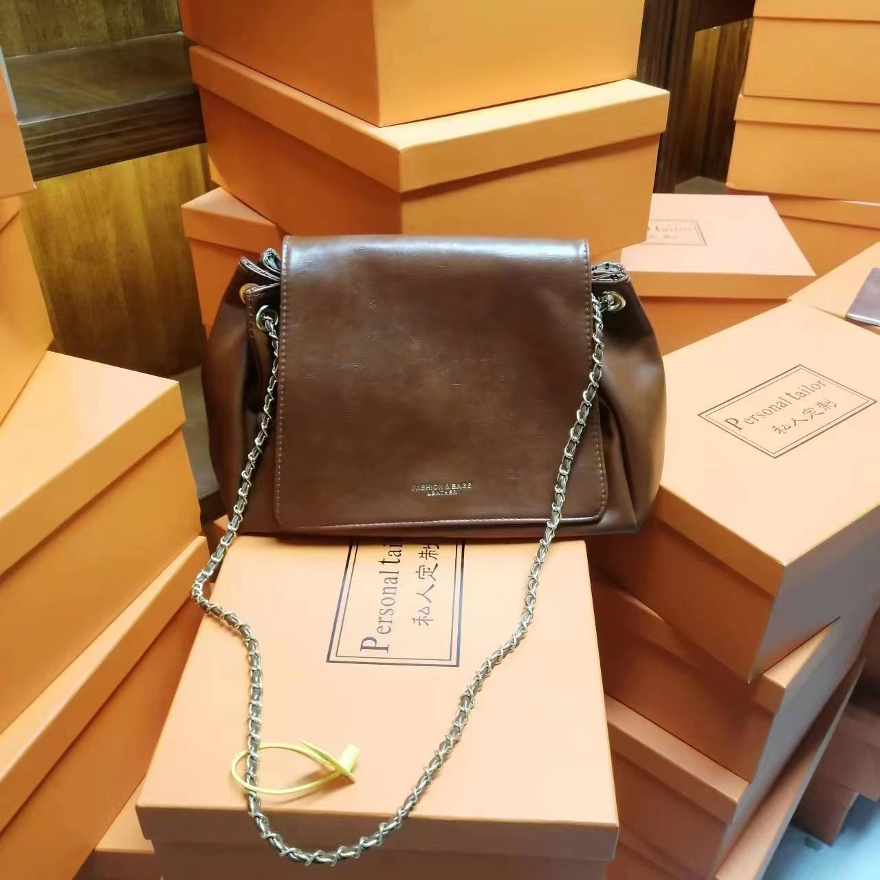 小孤品 9688 棕色 高品质女包  （限购一单）