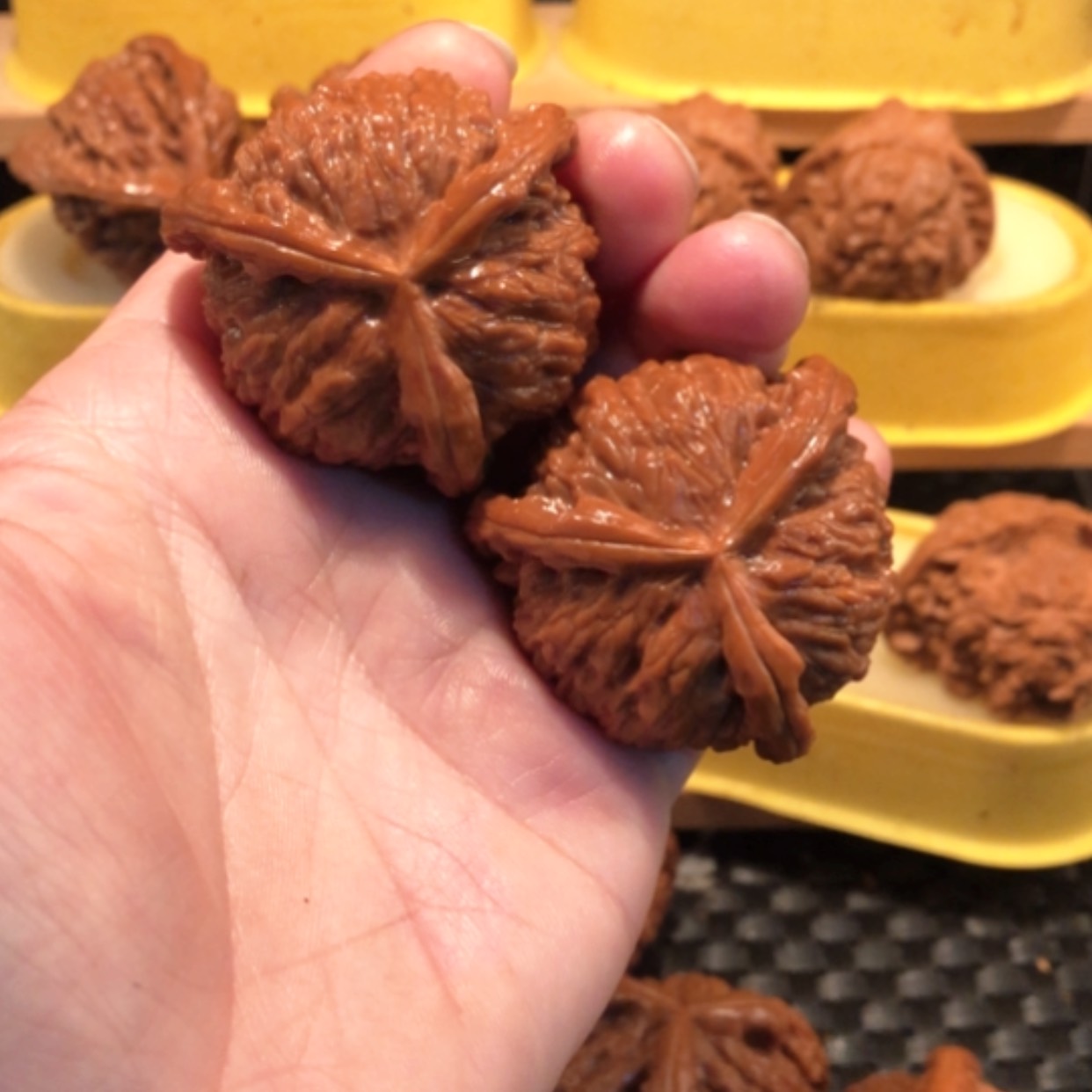【闪购商品】文玩核桃吊坠中*歌