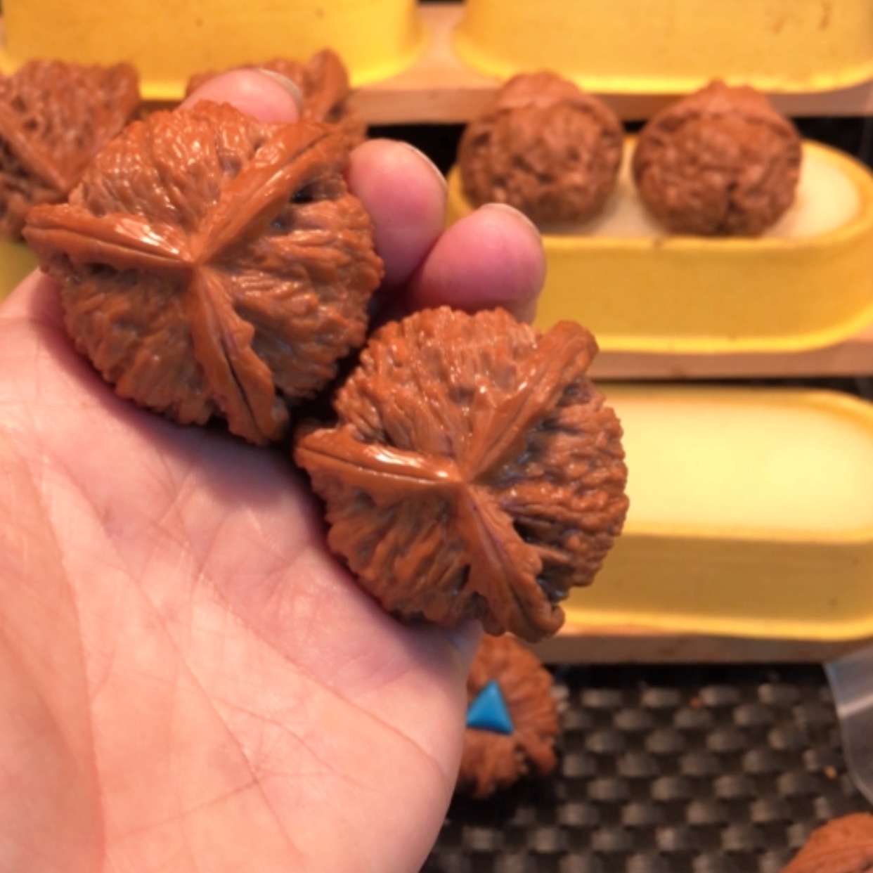 【闪购商品】文玩核桃吊坠爱****?