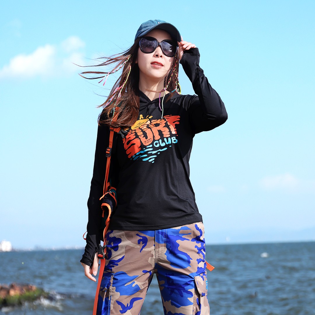 雪丘岛户外新款连帽印花休闲T恤修身显瘦透气快干速干衣长袖女款