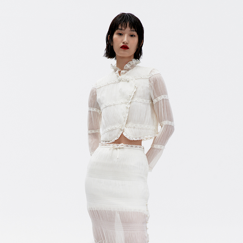 LE FAME/拉飞姆冬季褶皱肌理感欧根纱都会小上衣