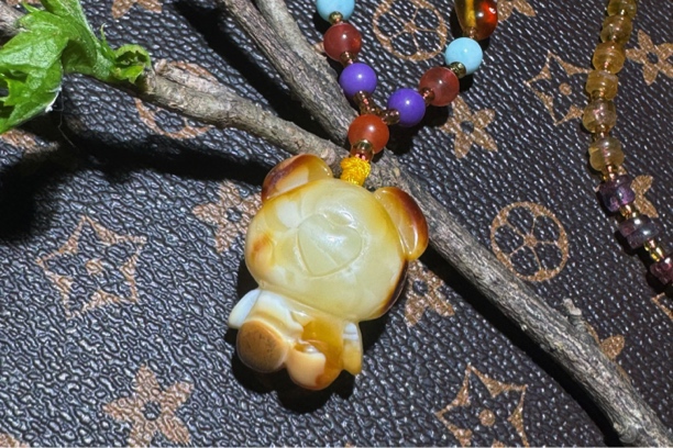 可爱蜜蜡小熊项链