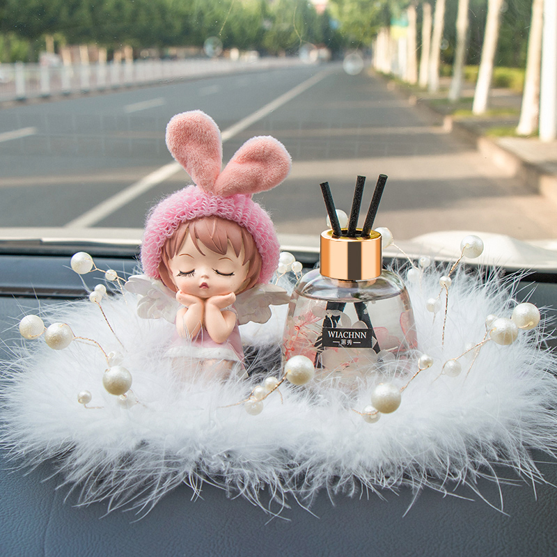 雪驹车载香水汽车内装饰品摆件用品车用香薰可爱高档女神款香氛座