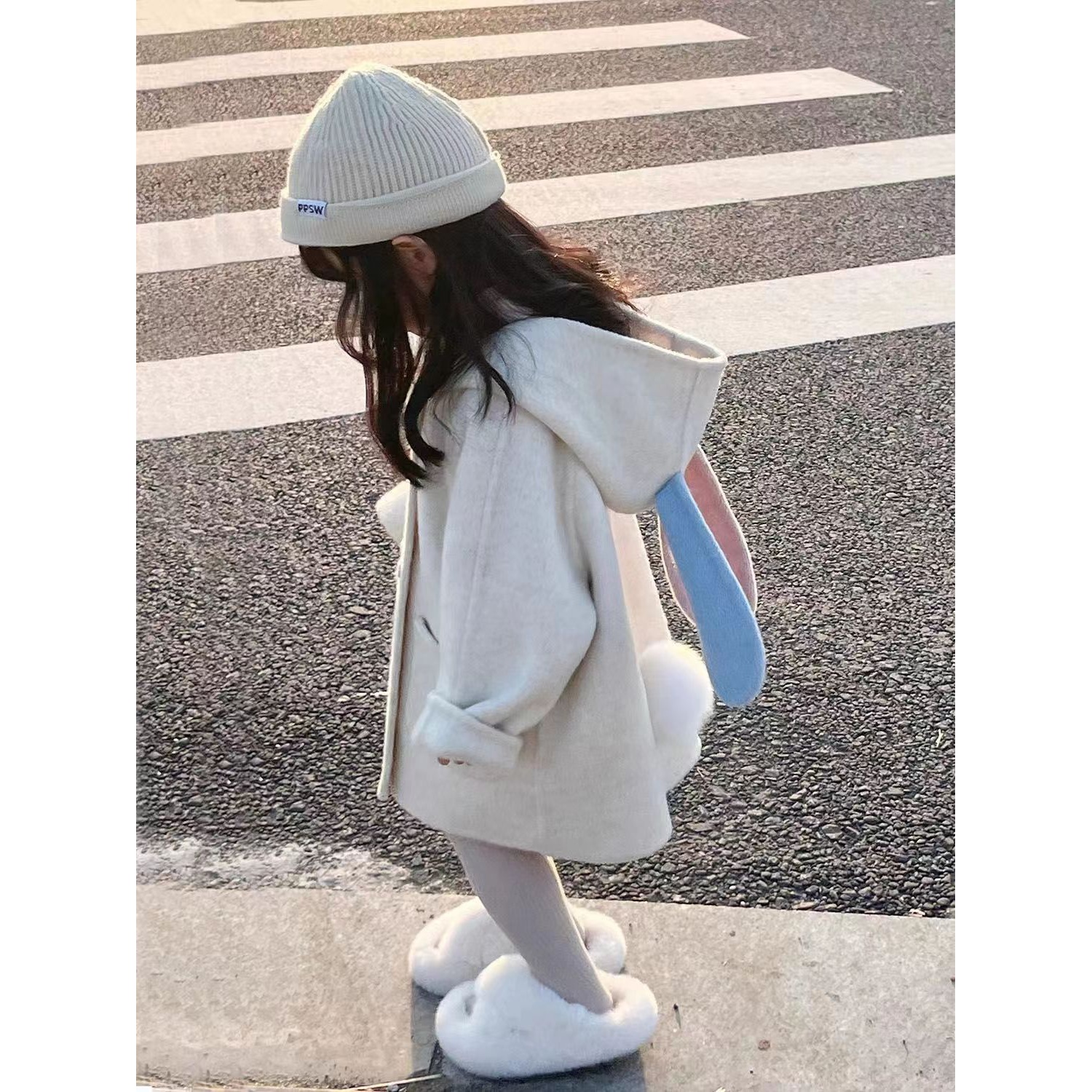 宽松冬季加厚毛呢外套2023年新款秋冬儿童连帽可爱洋气炸街呢大衣