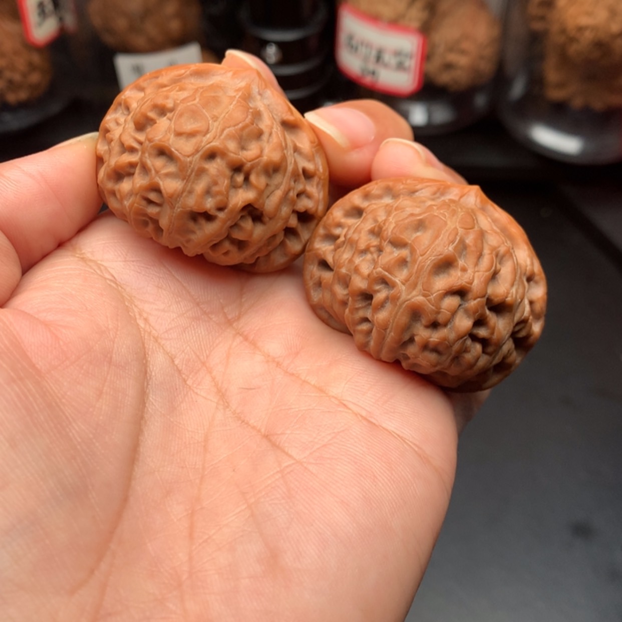 【闪购商品】文玩核桃把件a*克40红皮宫灯