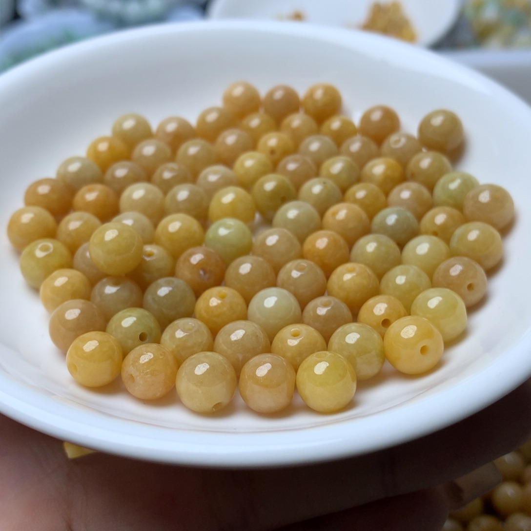 翡翠卡7.6mm黄珠30颗