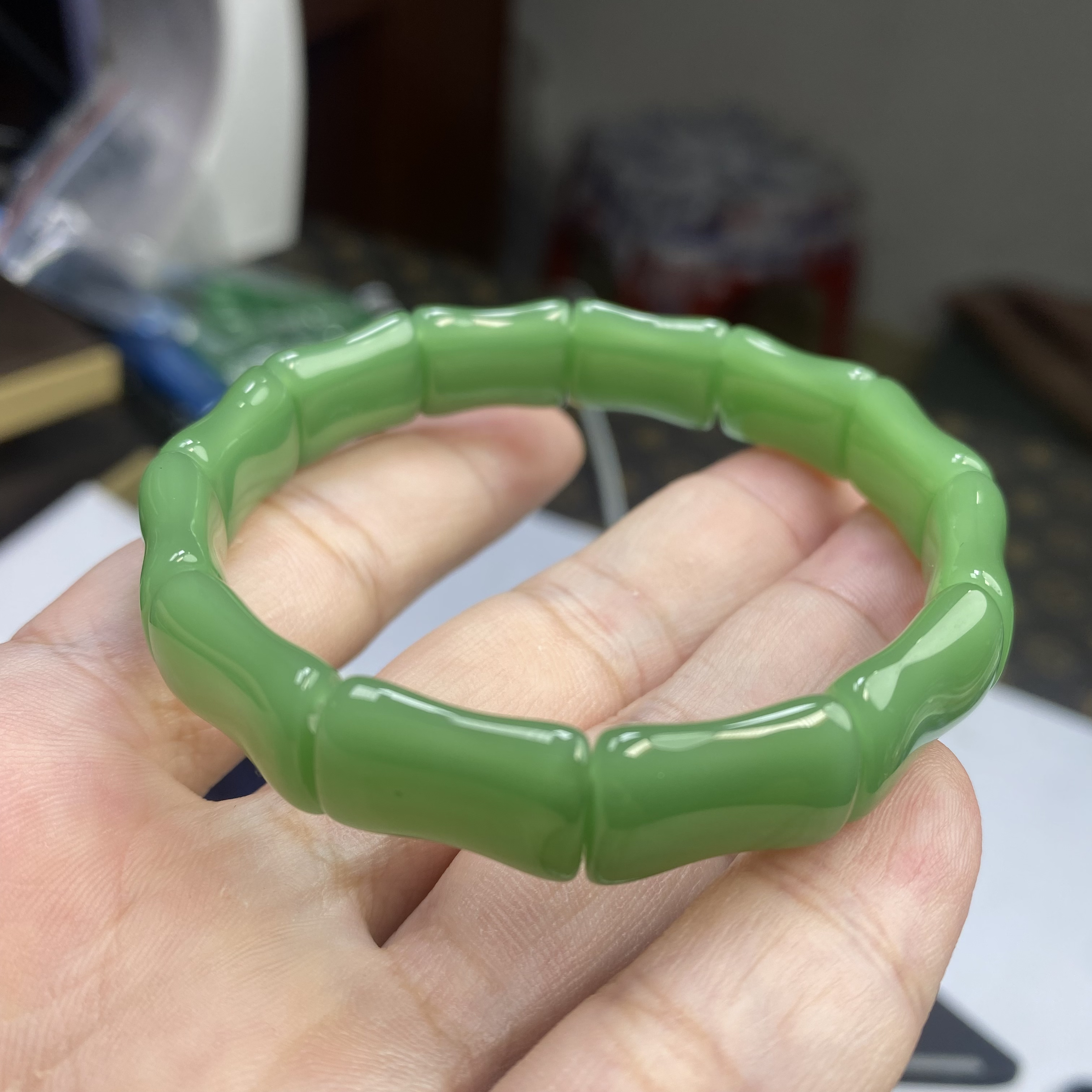 496   卡12*17碧绿手环