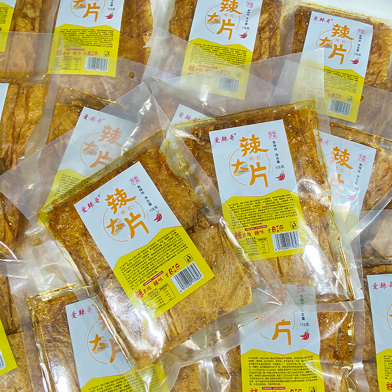 爱辣哥手撕大辣片辣条香辣麻辣手工豆皮8090儿时怀旧休闲零食品