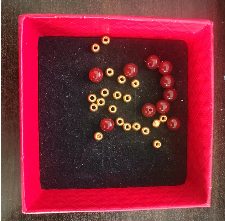 足金999黄金3mm古法14颗约0.42g(金珠玛瑙串好发出)