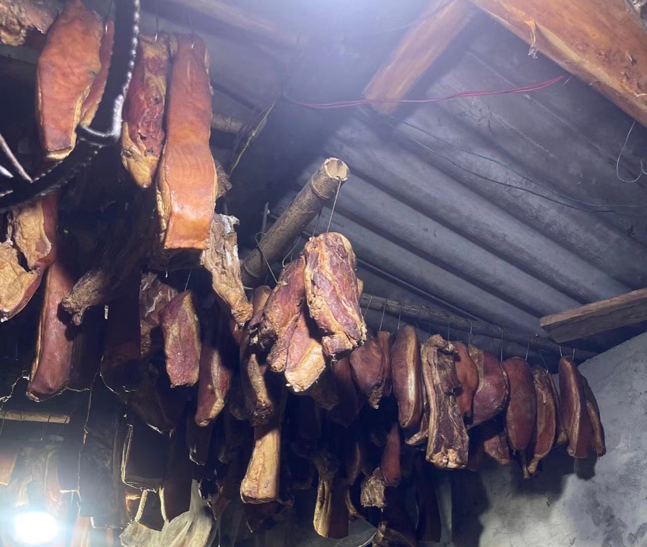 云南镇雄烟熏腊肉现称现买以直播为准