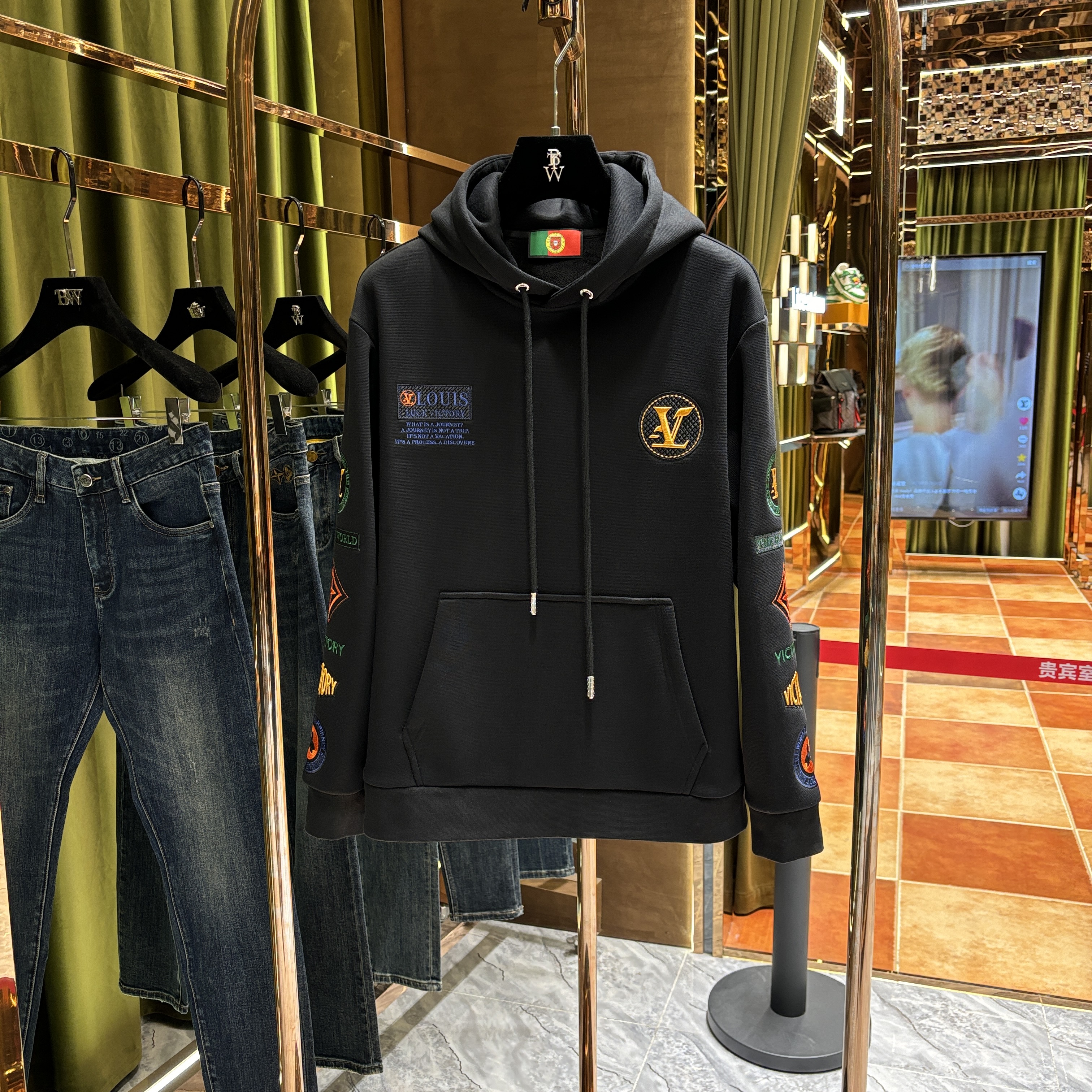 强d【新款连帽卫衣】2025新品 春季高级感重工刺绣卫衣88862